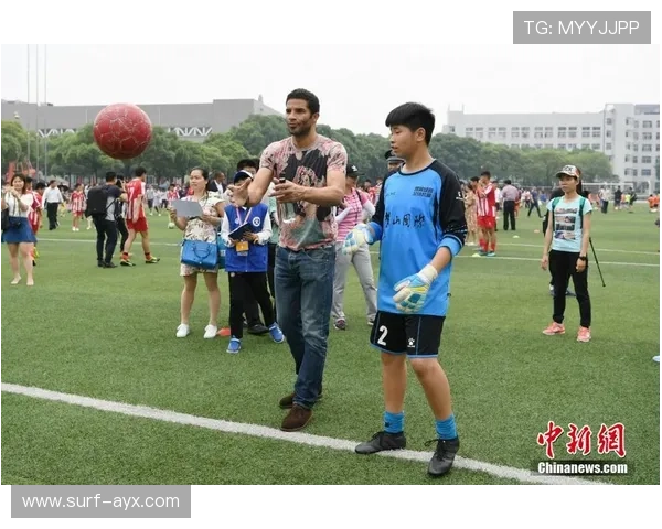 近期足球明星转会动态盘点 新赛季豪门引援备战精彩纷呈